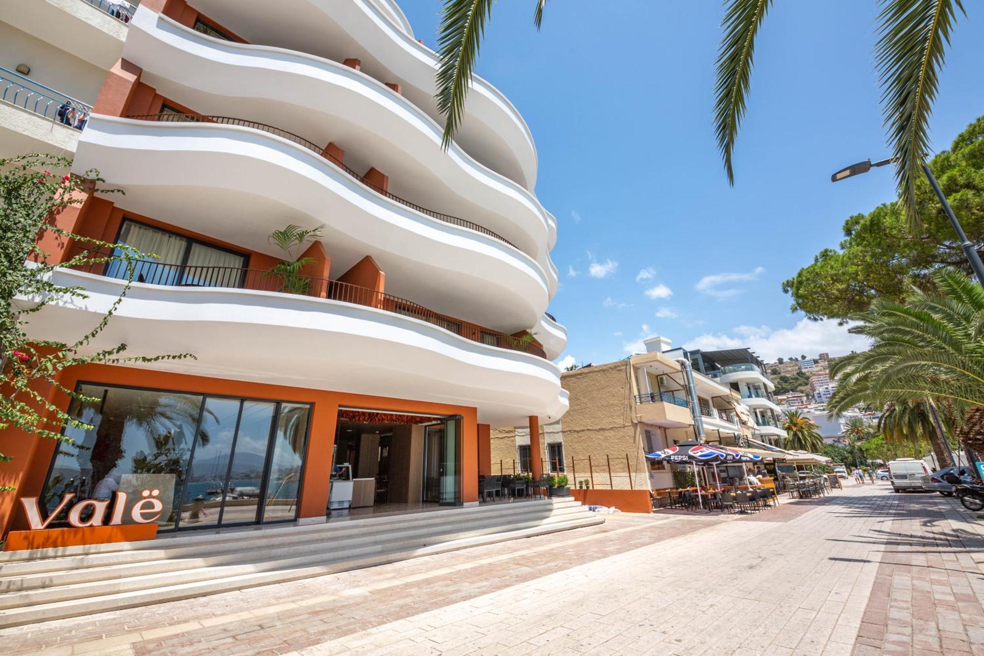Hotel Vale Sarandë Buitenkant foto