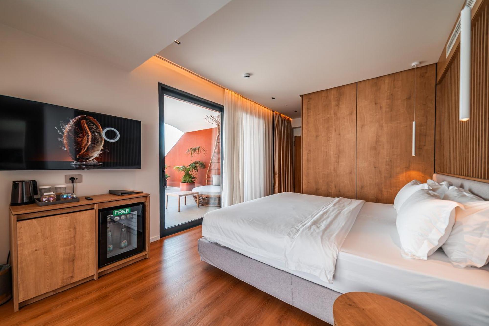 Hotel Vale Sarandë Buitenkant foto
