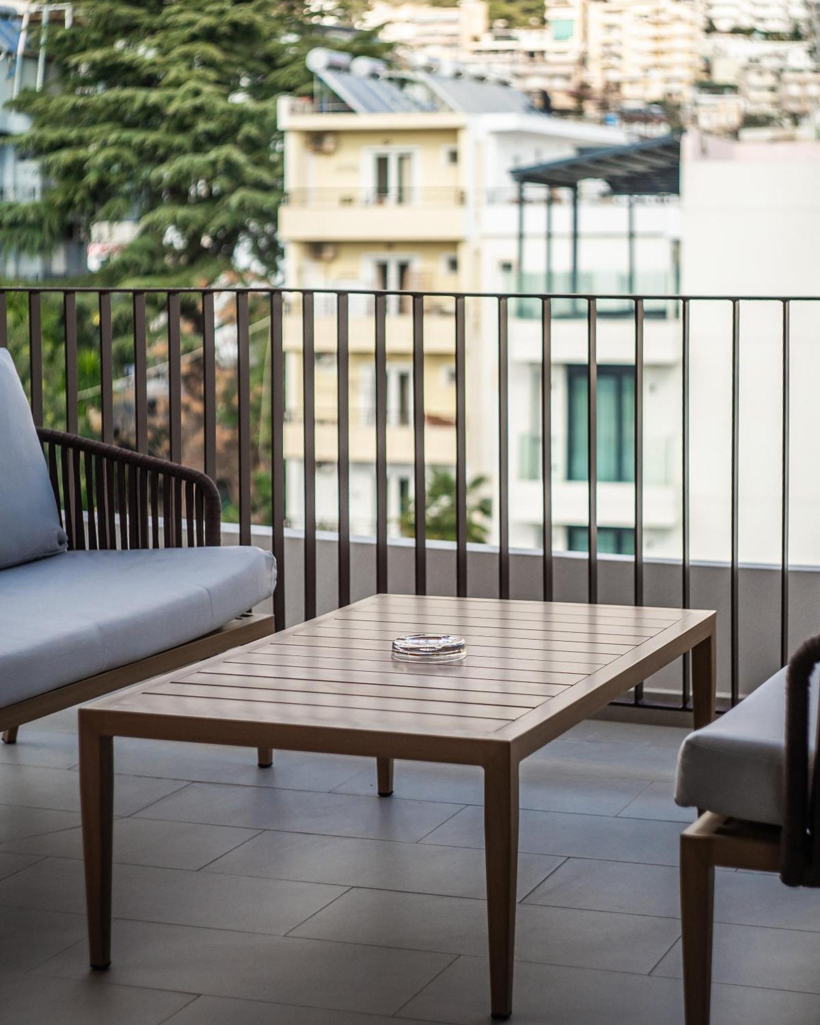 Hotel Vale Sarandë Buitenkant foto