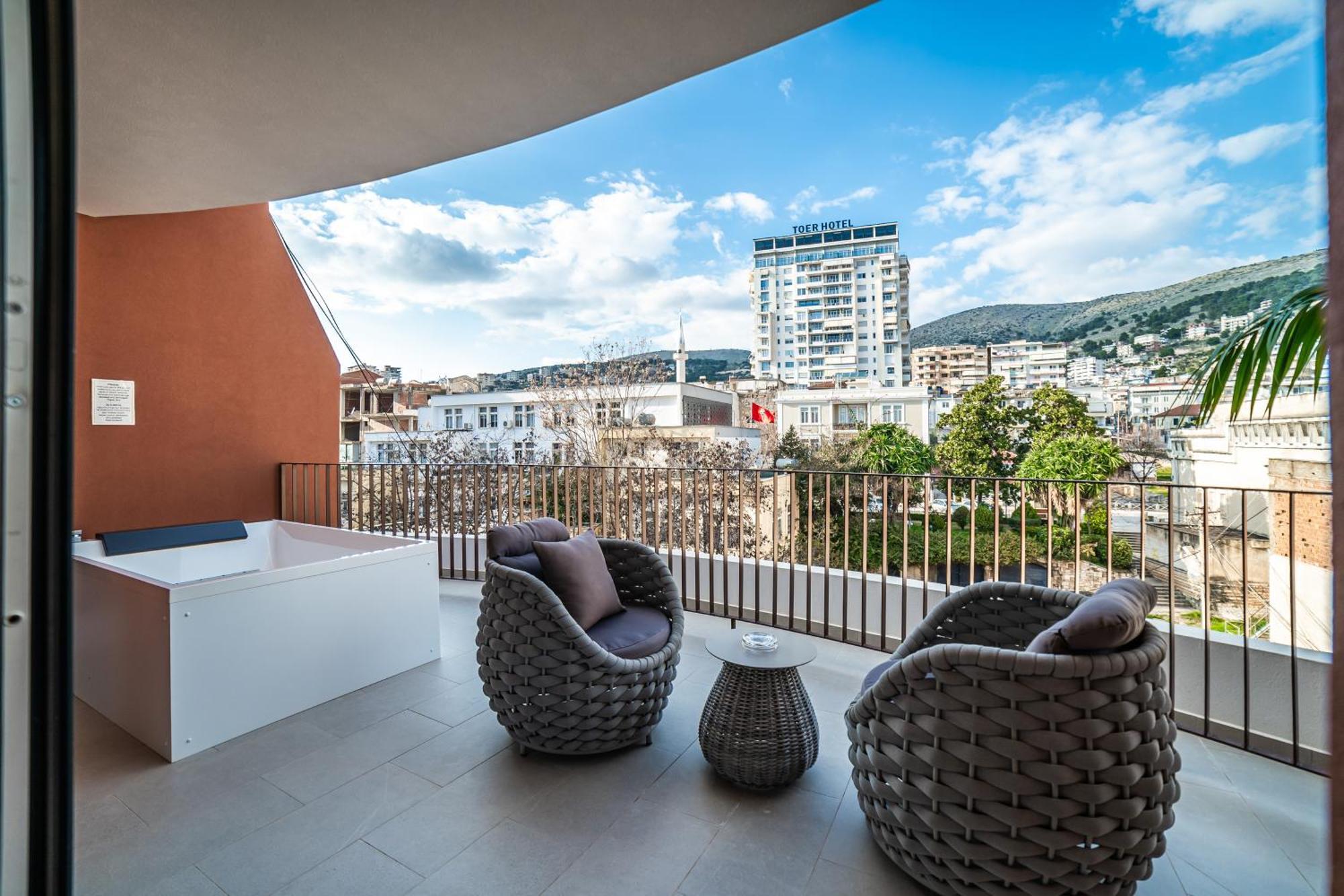 Hotel Vale Sarandë Buitenkant foto