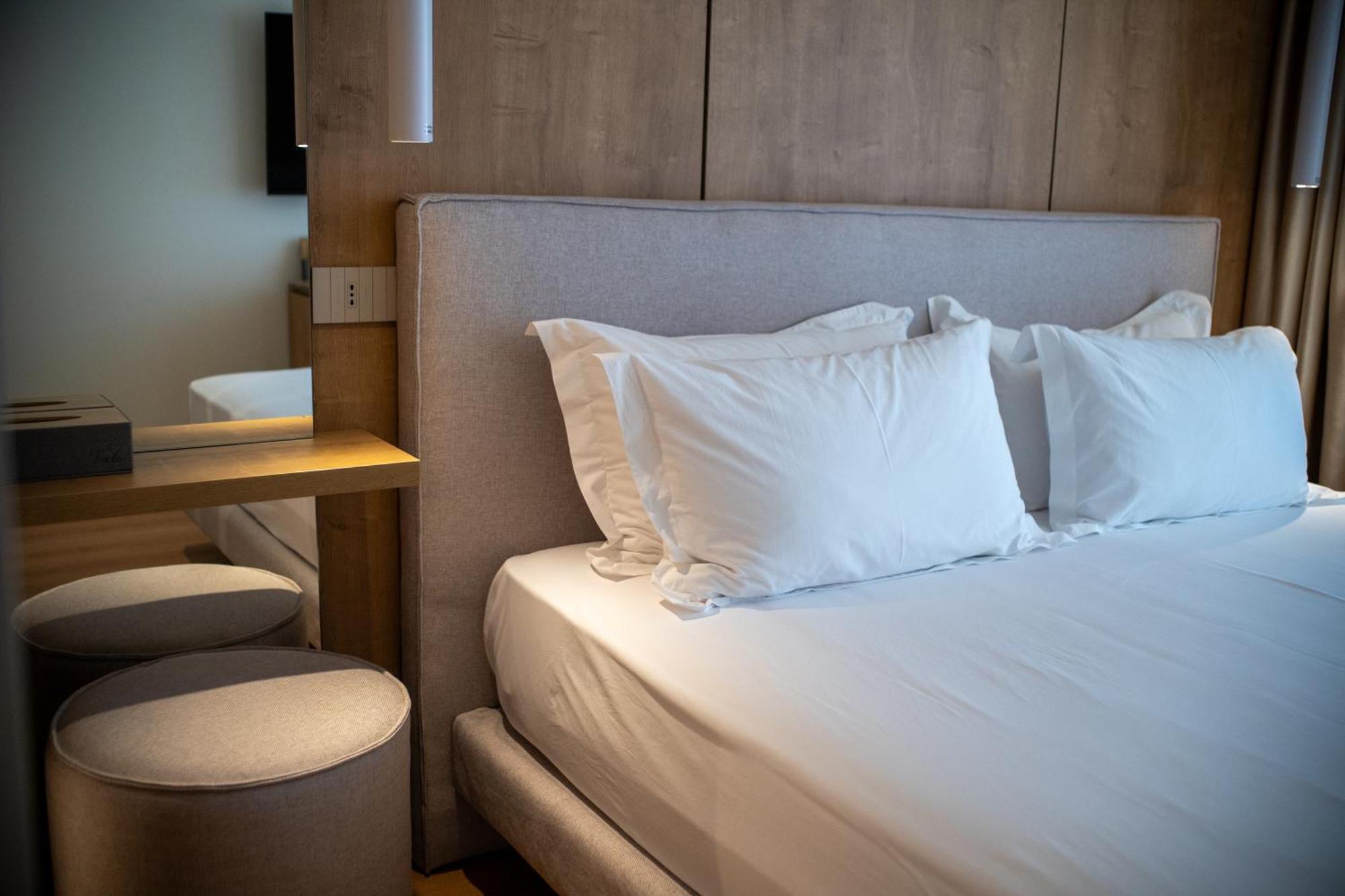 Hotel Vale Sarandë Buitenkant foto