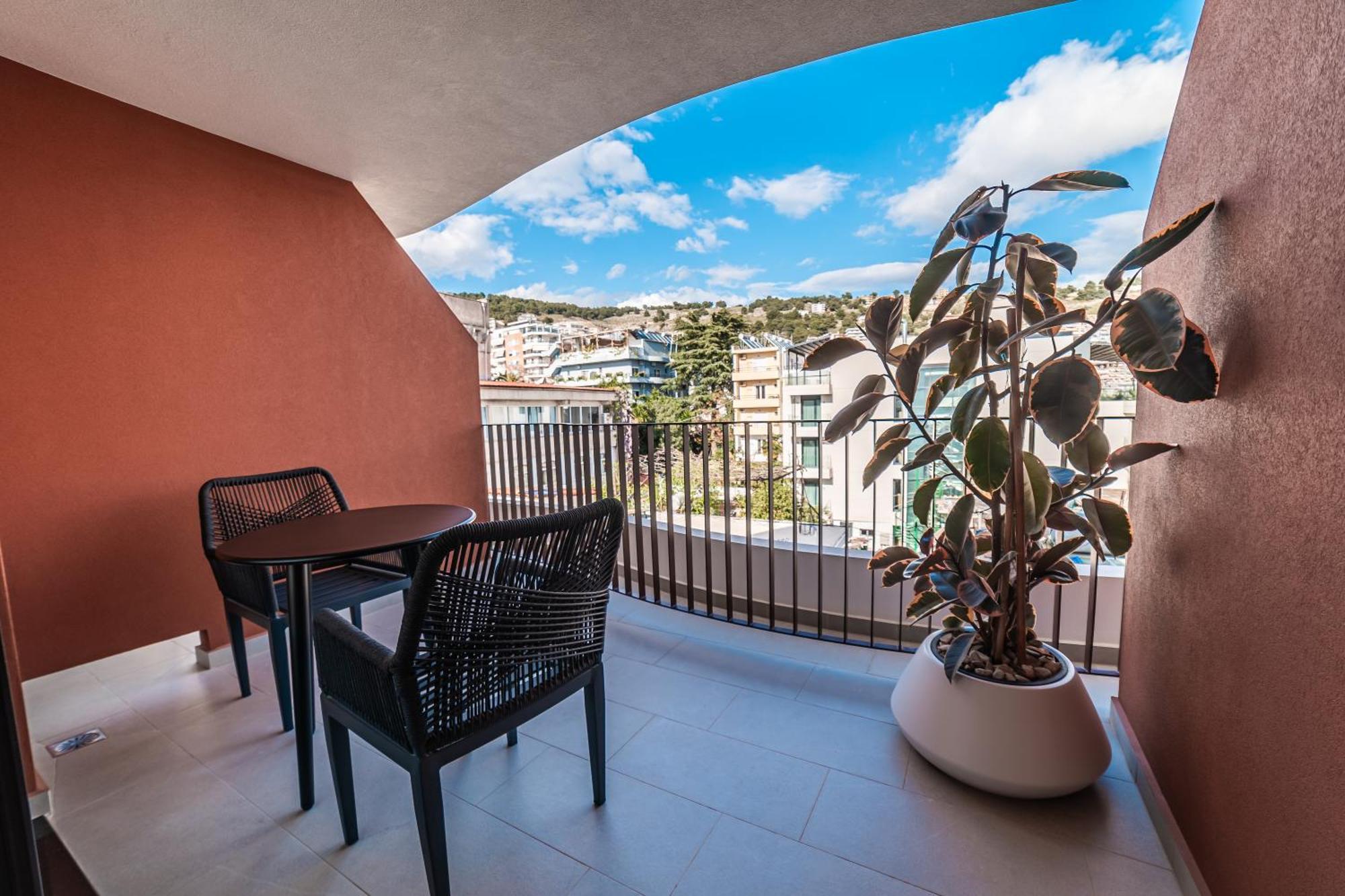 Hotel Vale Sarandë Buitenkant foto