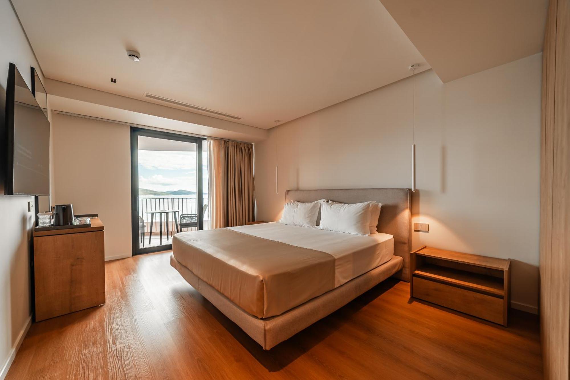 Hotel Vale Sarandë Buitenkant foto