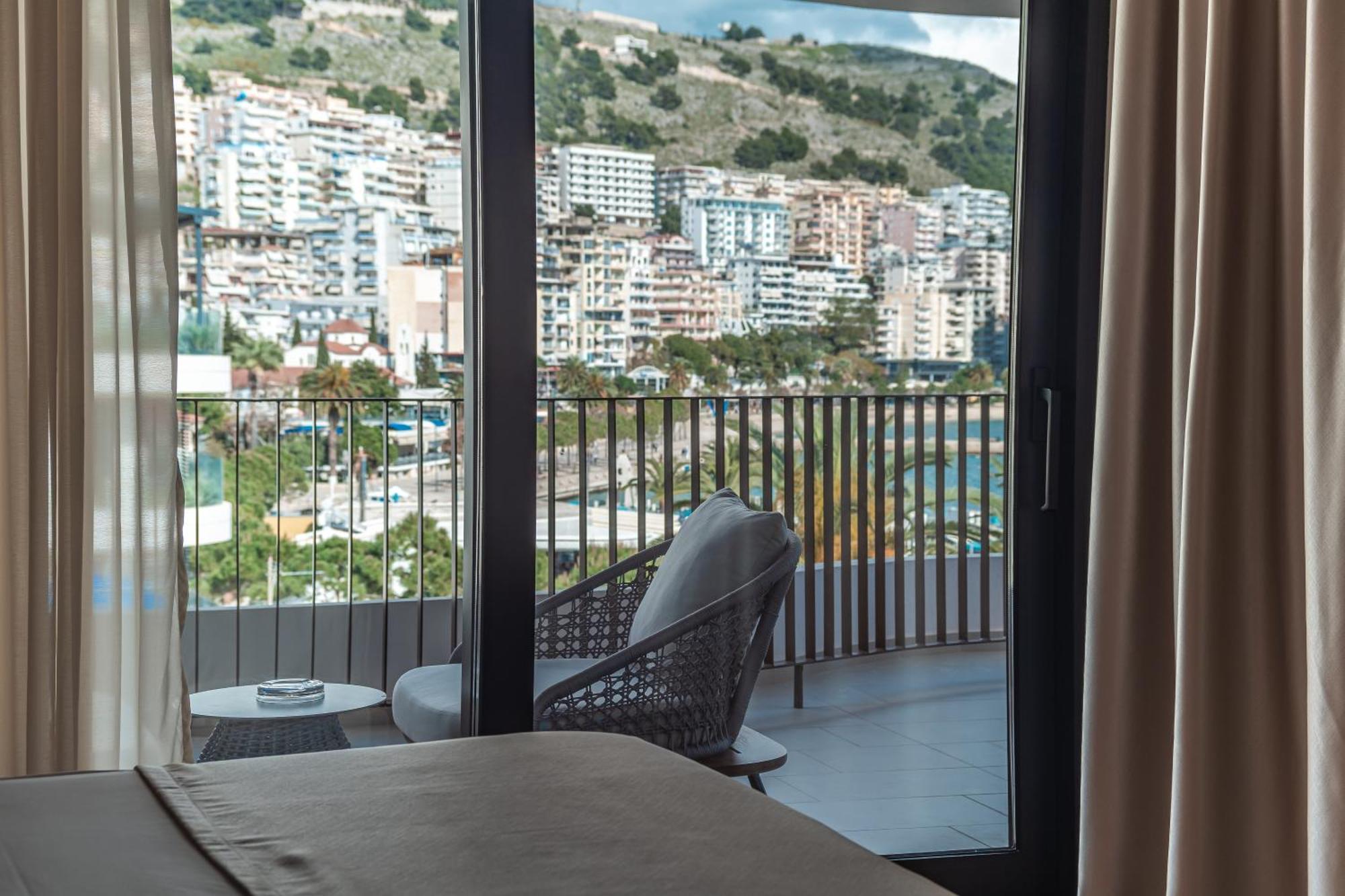 Hotel Vale Sarandë Buitenkant foto